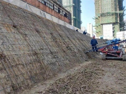 裕安建筑边坡支护